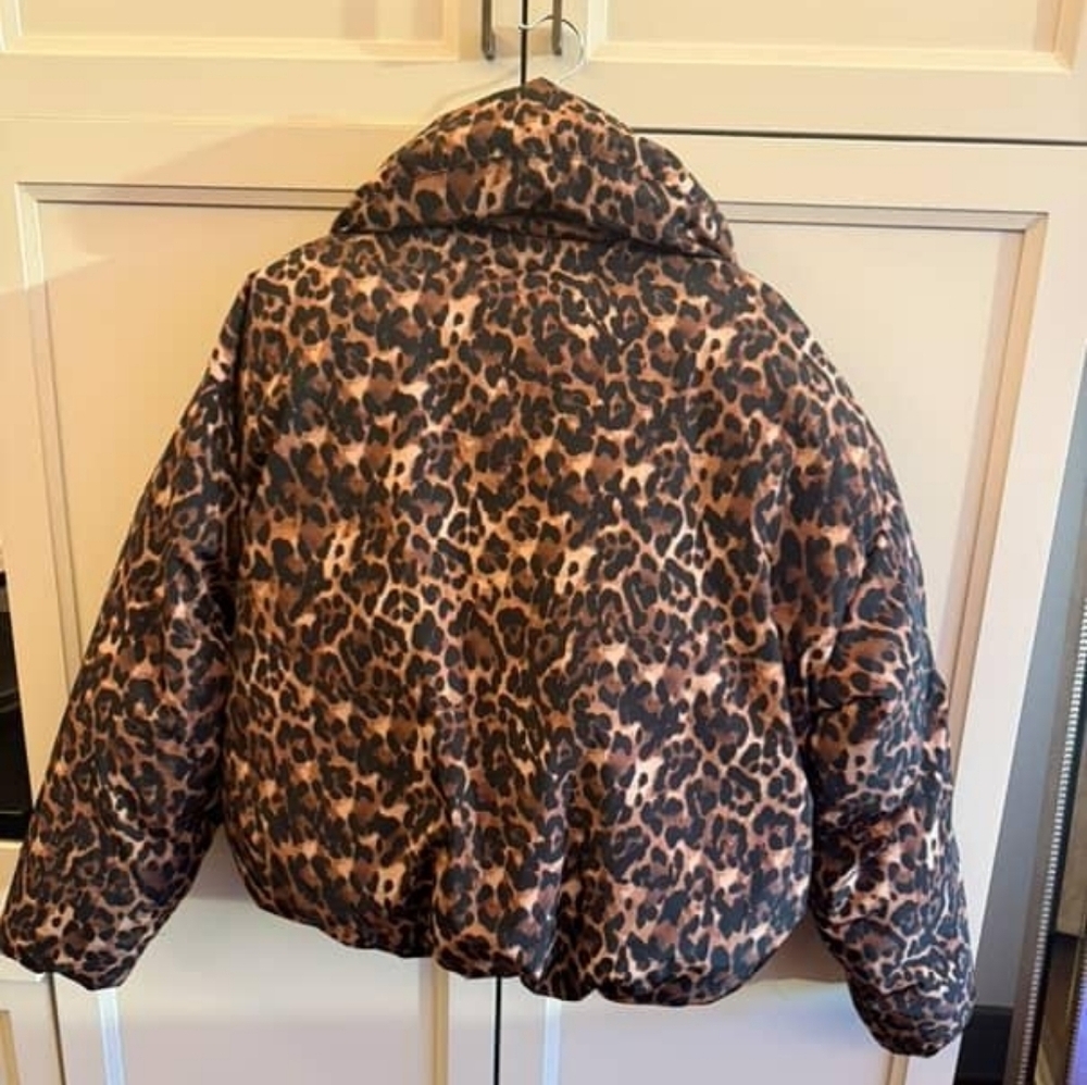 Steve Madden Evy Leopard Puffer Jacket, Animal Print Women's Jacket - Picture 7 of 9